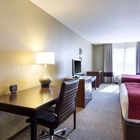 Comfort Suites & Conference Center Worthington Buitenkant foto
