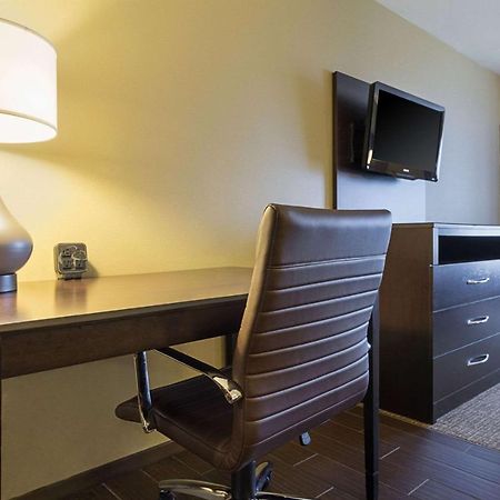 Comfort Suites & Conference Center Worthington Buitenkant foto
