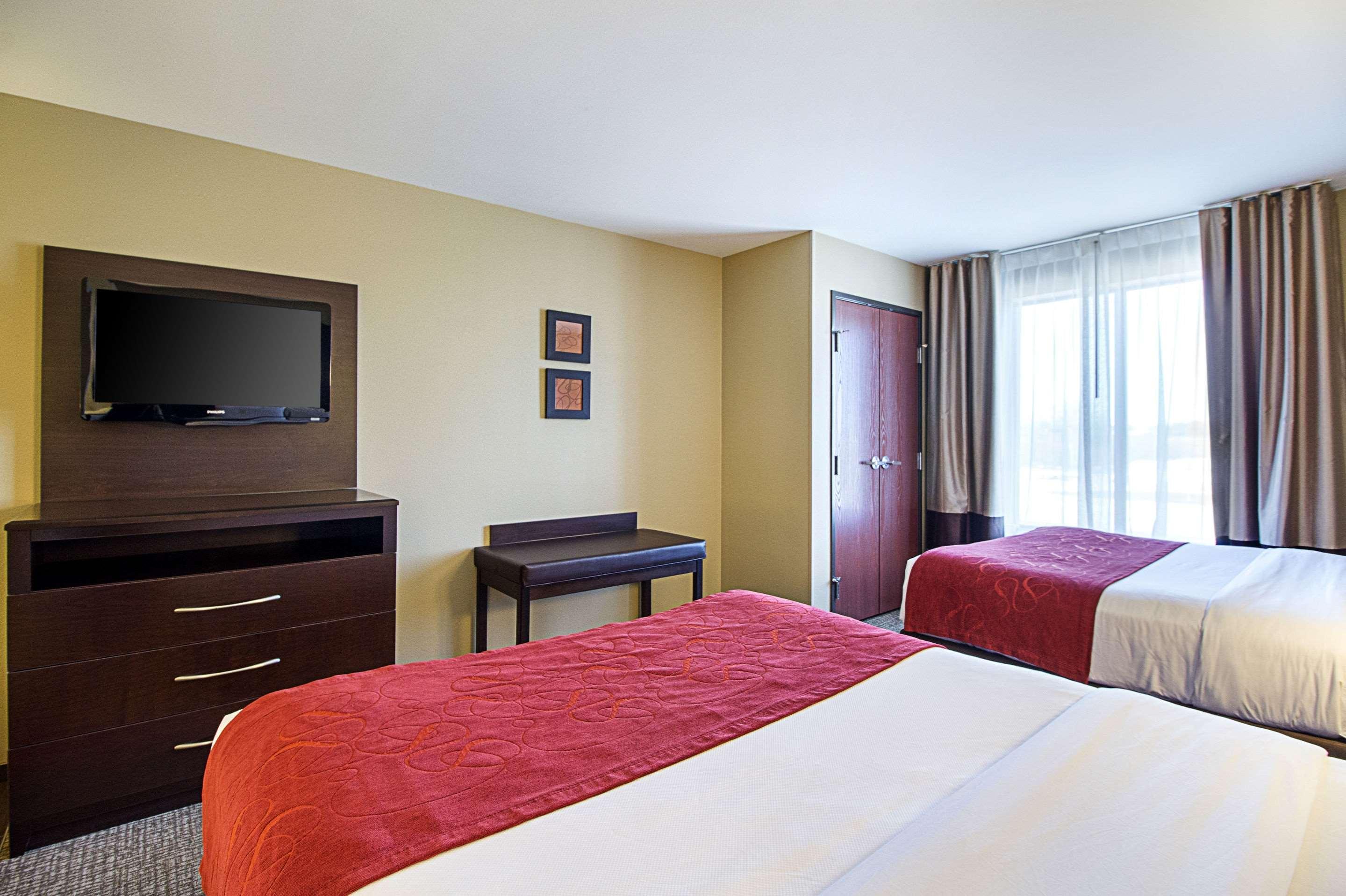 Comfort Suites & Conference Center Worthington Buitenkant foto