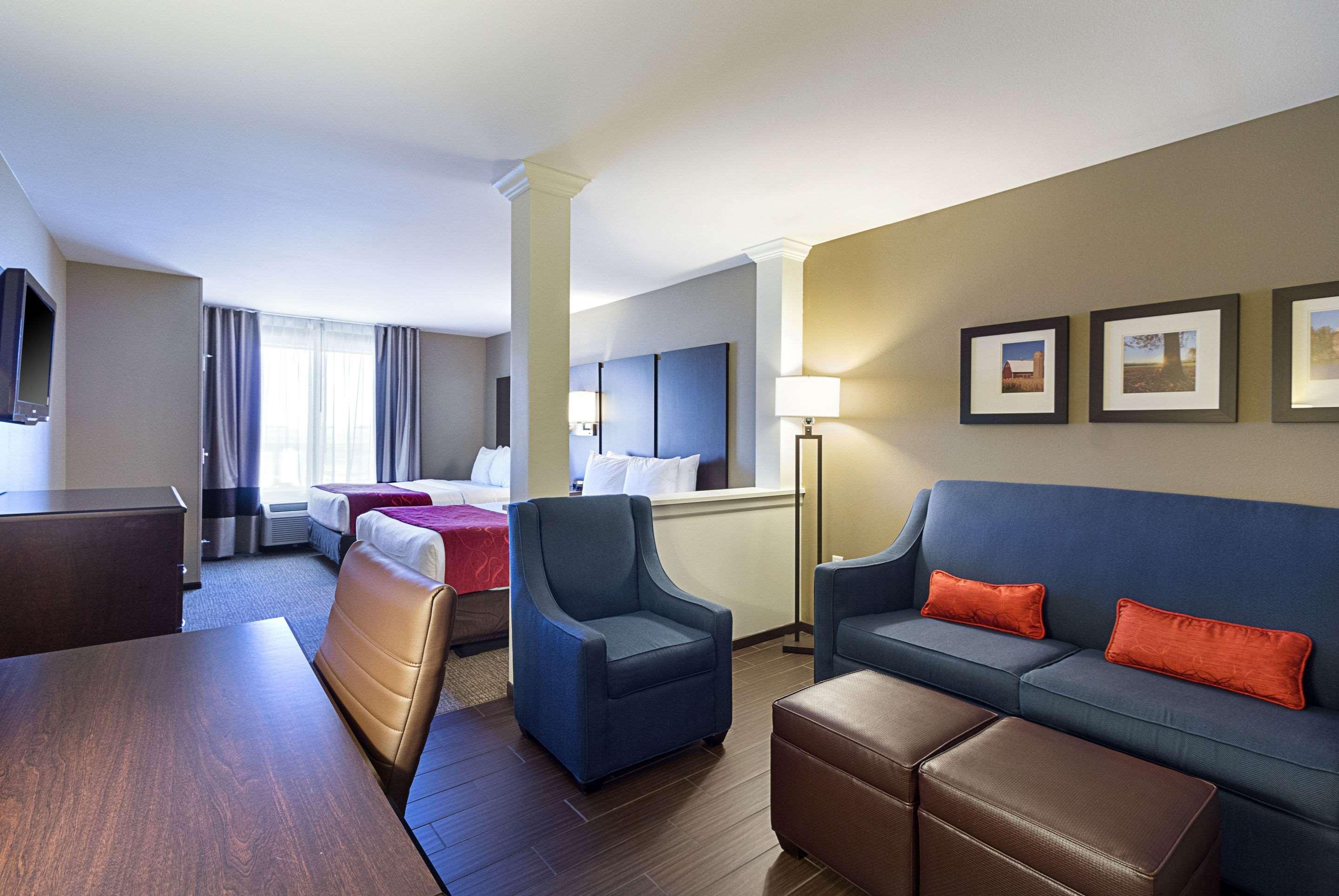 Comfort Suites & Conference Center Worthington Buitenkant foto