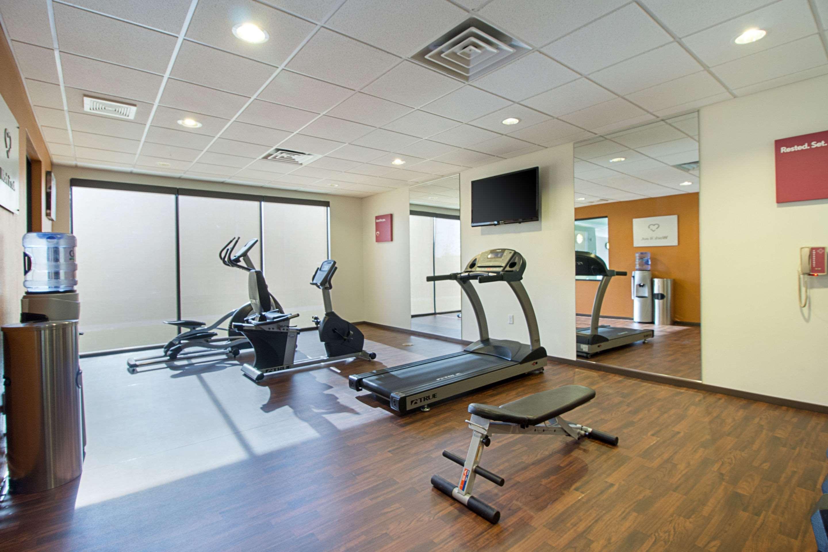 Comfort Suites & Conference Center Worthington Buitenkant foto