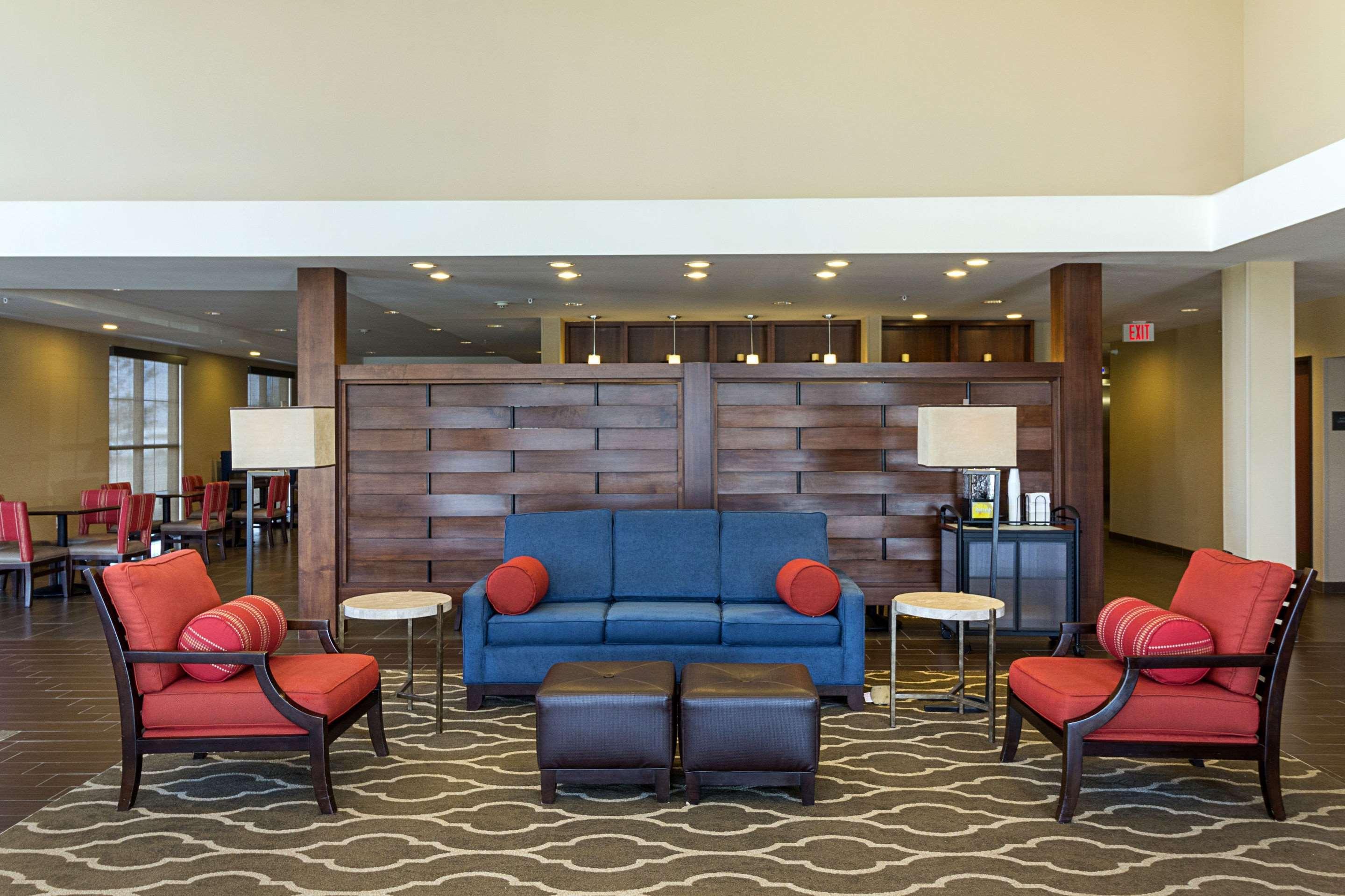 Comfort Suites & Conference Center Worthington Buitenkant foto
