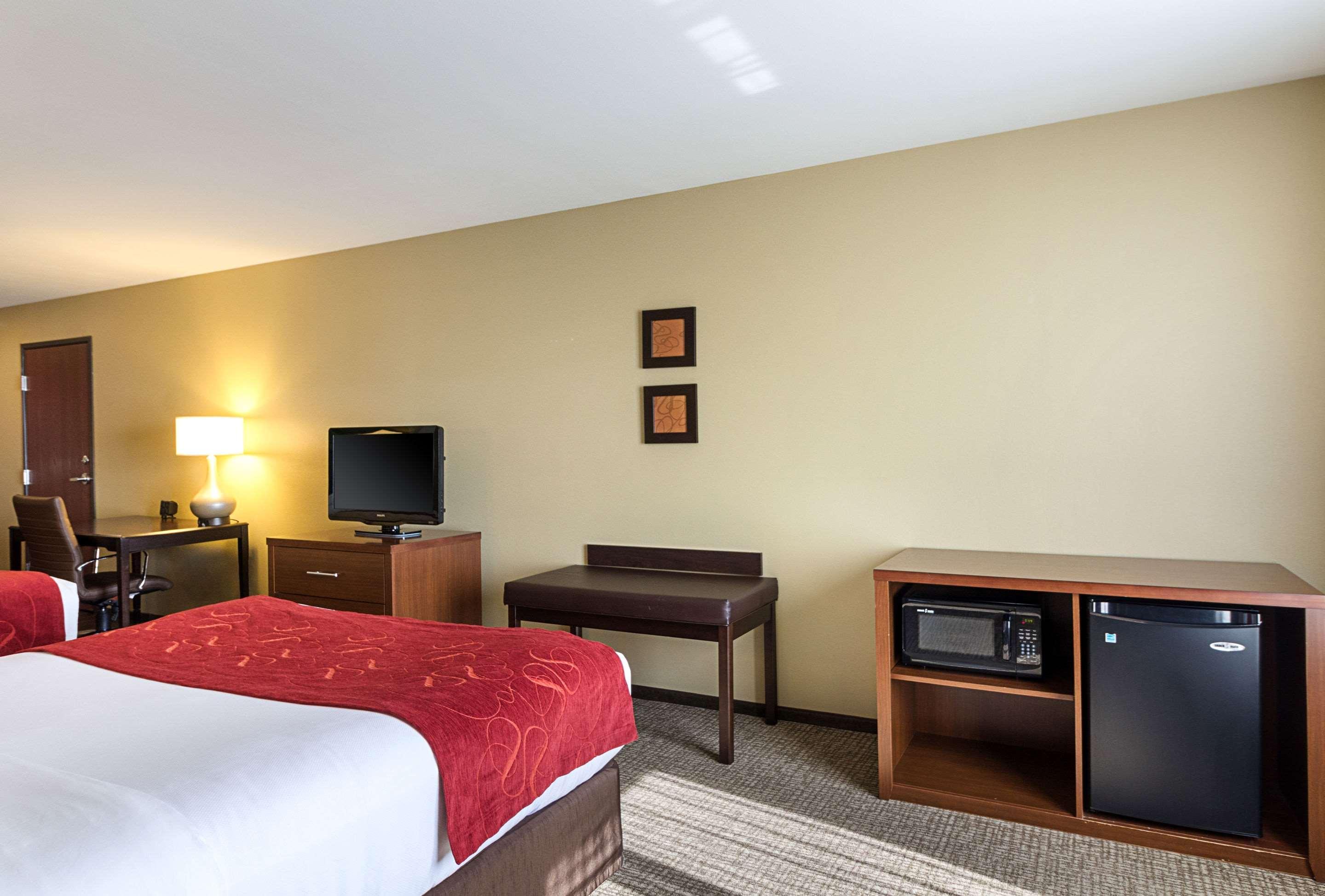 Comfort Suites & Conference Center Worthington Buitenkant foto