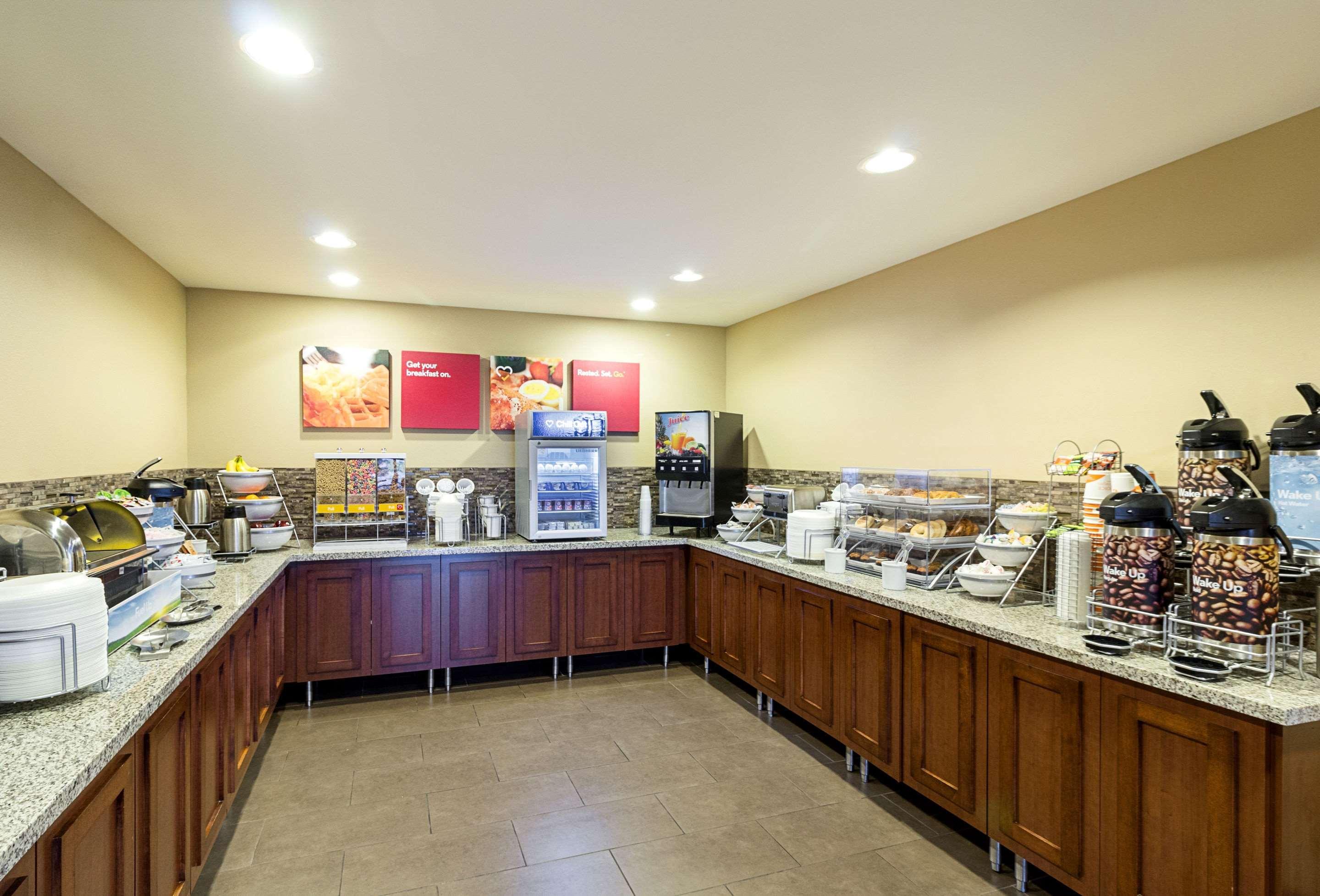 Comfort Suites & Conference Center Worthington Buitenkant foto