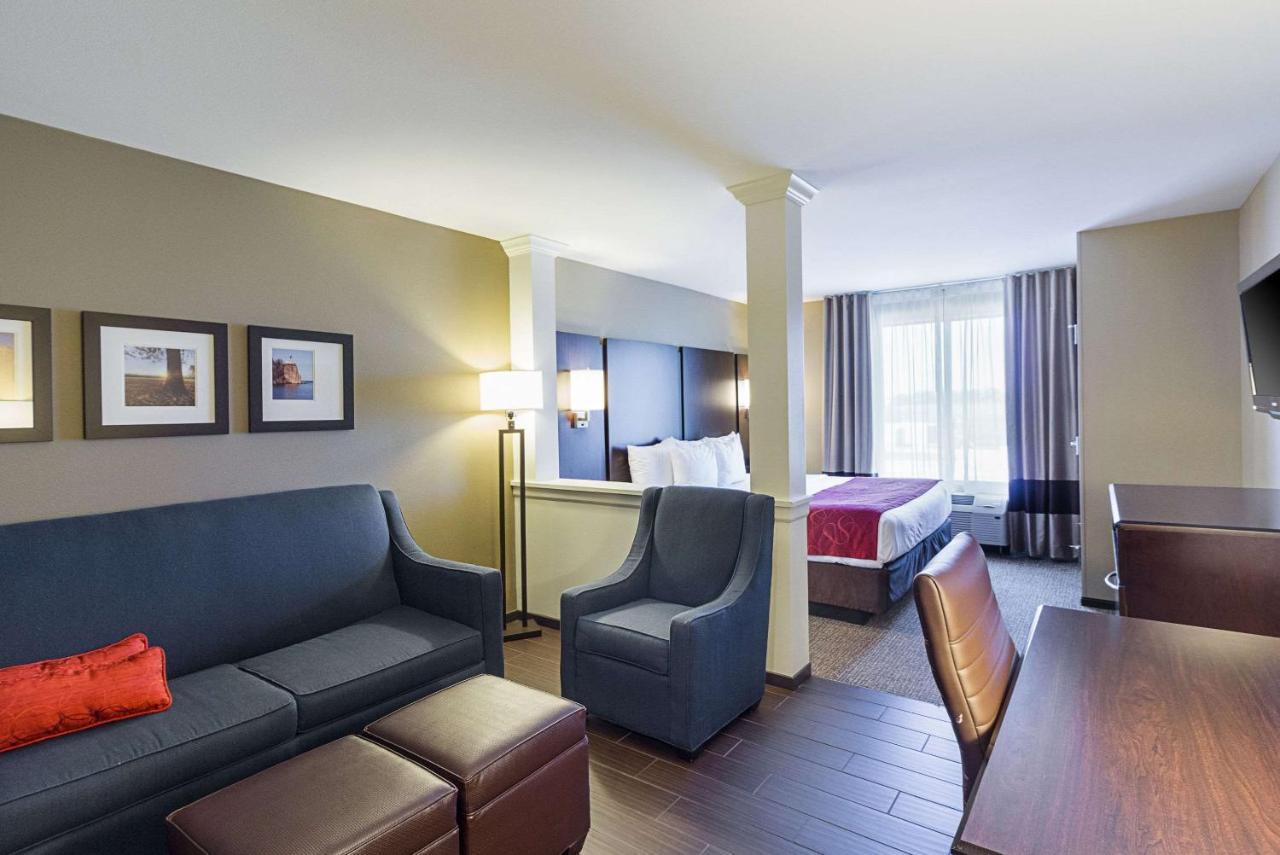 Comfort Suites & Conference Center Worthington Buitenkant foto